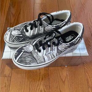 Vans MoMA Shoes Men’s 6 women’s 7.5